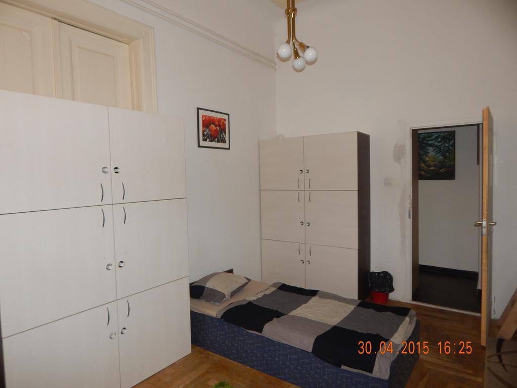 Violet Hostel بودابست الغرفة الصورة